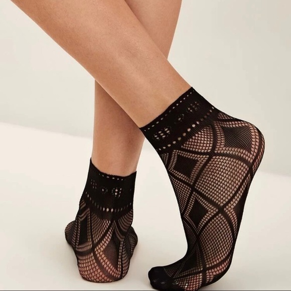 Accessories - 2 Pairs of Lace Socks